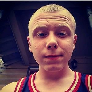 Meet your Posher, Corey